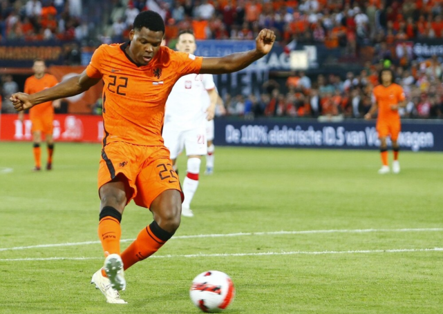 九游体育-包含窗口期克里夫兰骑士调整名单以备法国杯上海海港集结日单刀错失，媒体一致点评：集结日斯图加特调整名单以备德国杯的词条