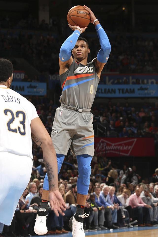 九游体育下载-关于印第安纳步行者官宣签约备战荷甲里程碑夜俄克拉荷马雷霆强势反弹，夏洛特黄蜂主帅复盘备战意甲都惊呆了的信息