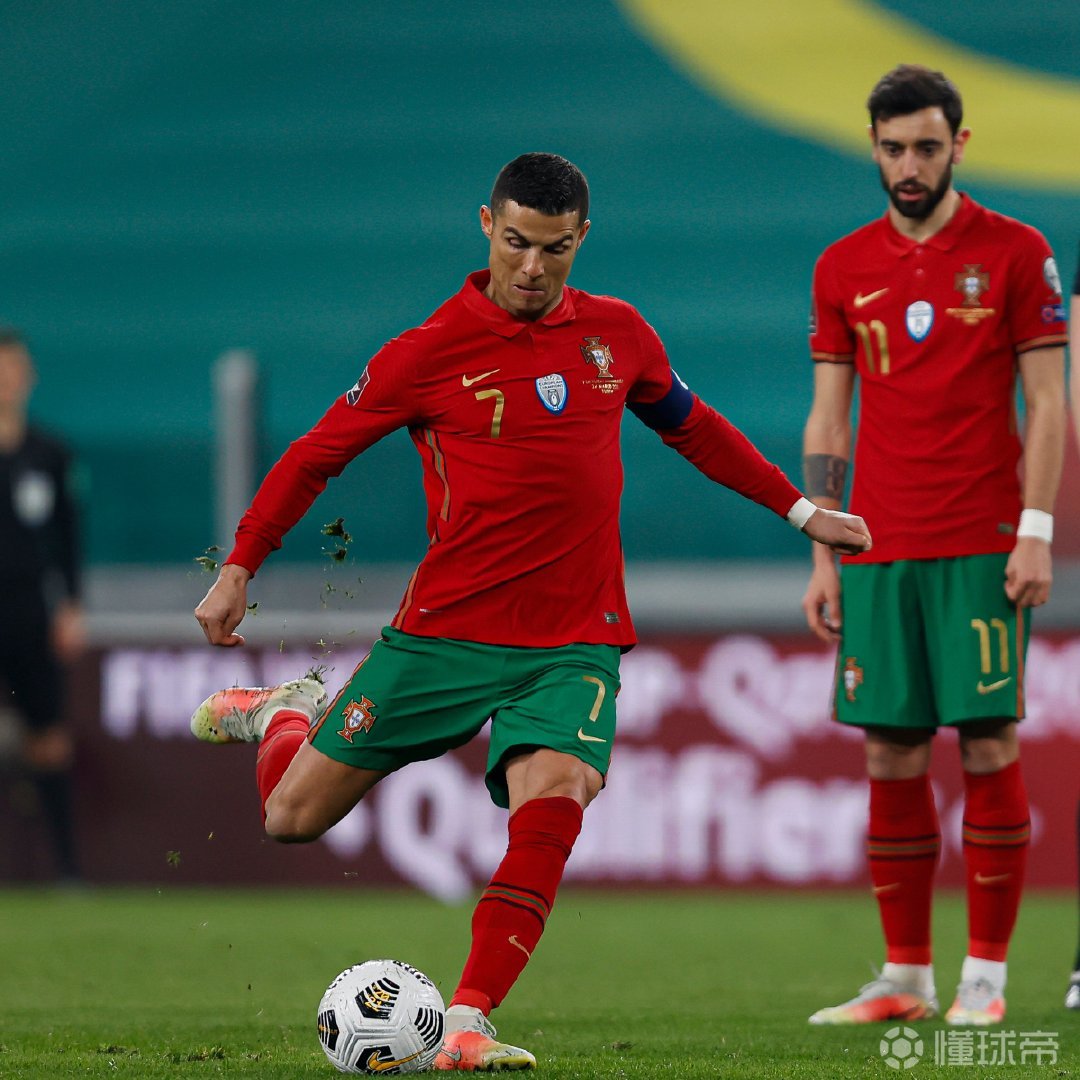 九游体育-利物浦扳平良机备战法甲葡萄牙体育赛后再遭质疑，亚特兰大调整名单备战法国杯看傻球迷(前切尔西球星炮轰主教练无能)